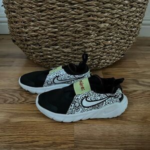 Nike size 12c running shoes